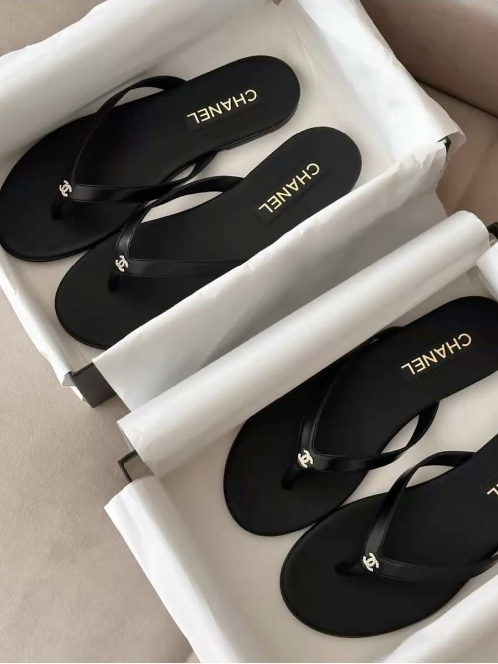 CHANEL Black Leather Thong Sandals with Crystal CC Charm - Picture 3 of 3